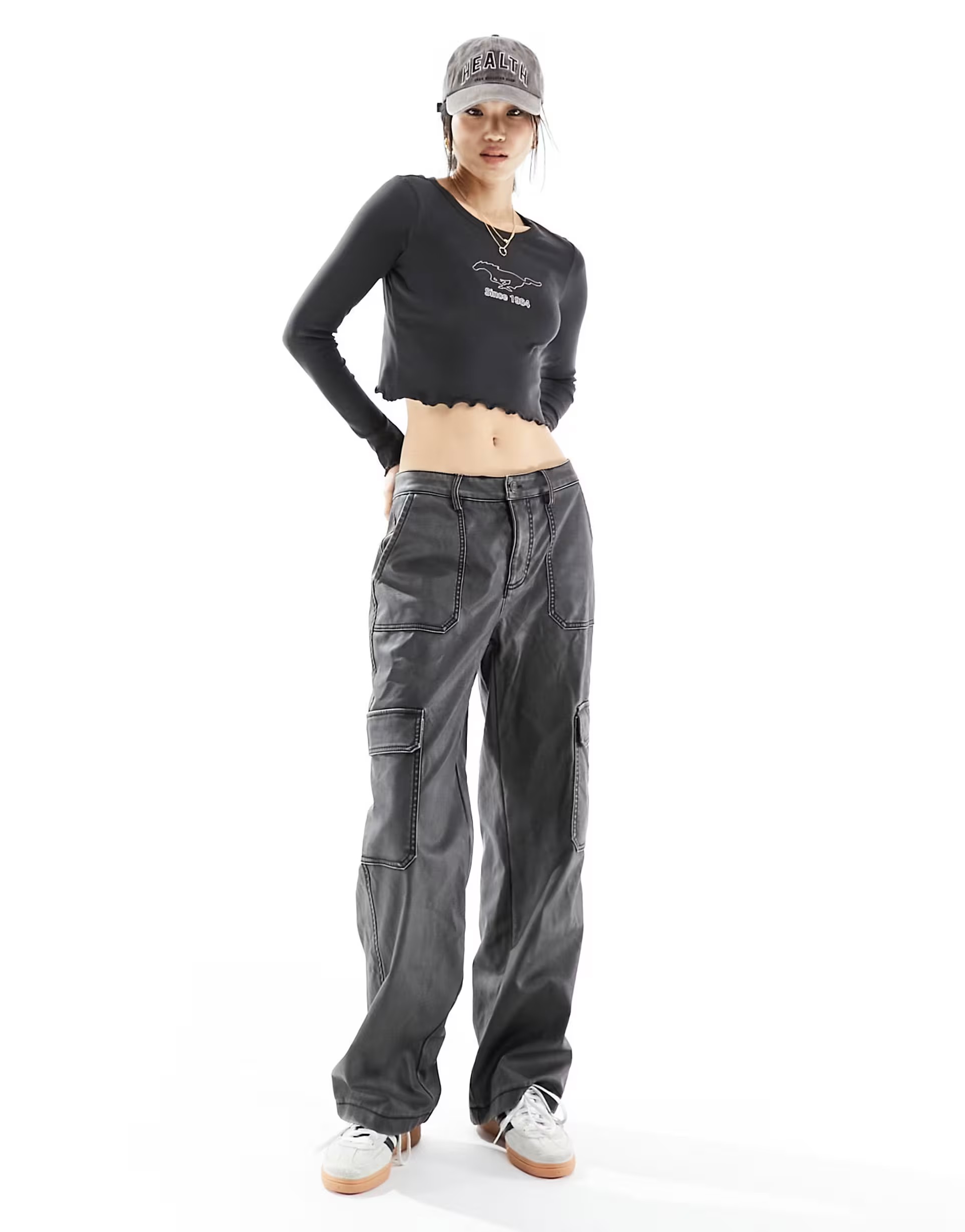 Ford Mustang Ladies Langarm T-Shirt mit Rollsaum in schwarz